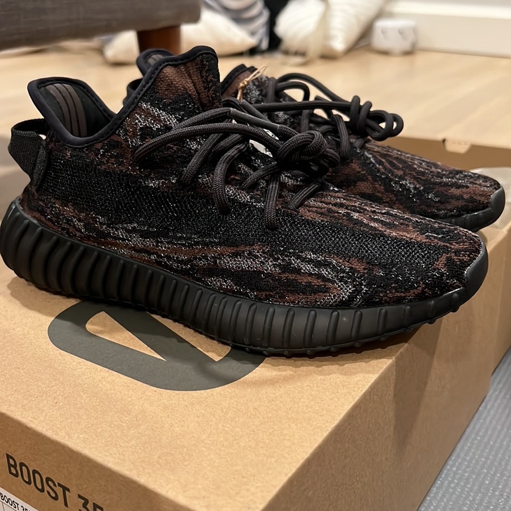 Yeezy Boost 350 V2 MX Roc GW3774 BRAND NEW